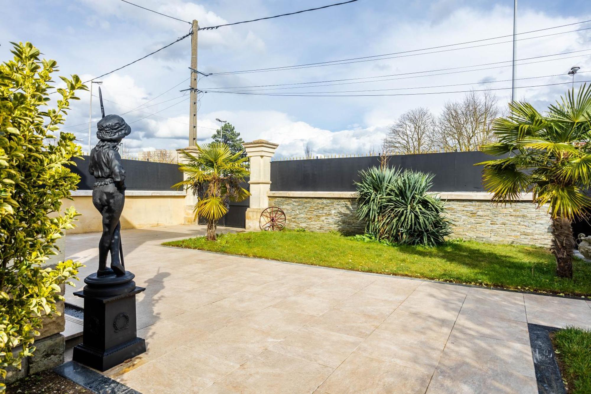 Studio Pittoresque Neuilly-sur-Marne Exterior photo